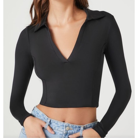FOREVER 21 ~Contour Split-Neck Crop Top (NWT) - Picture 1 of 8